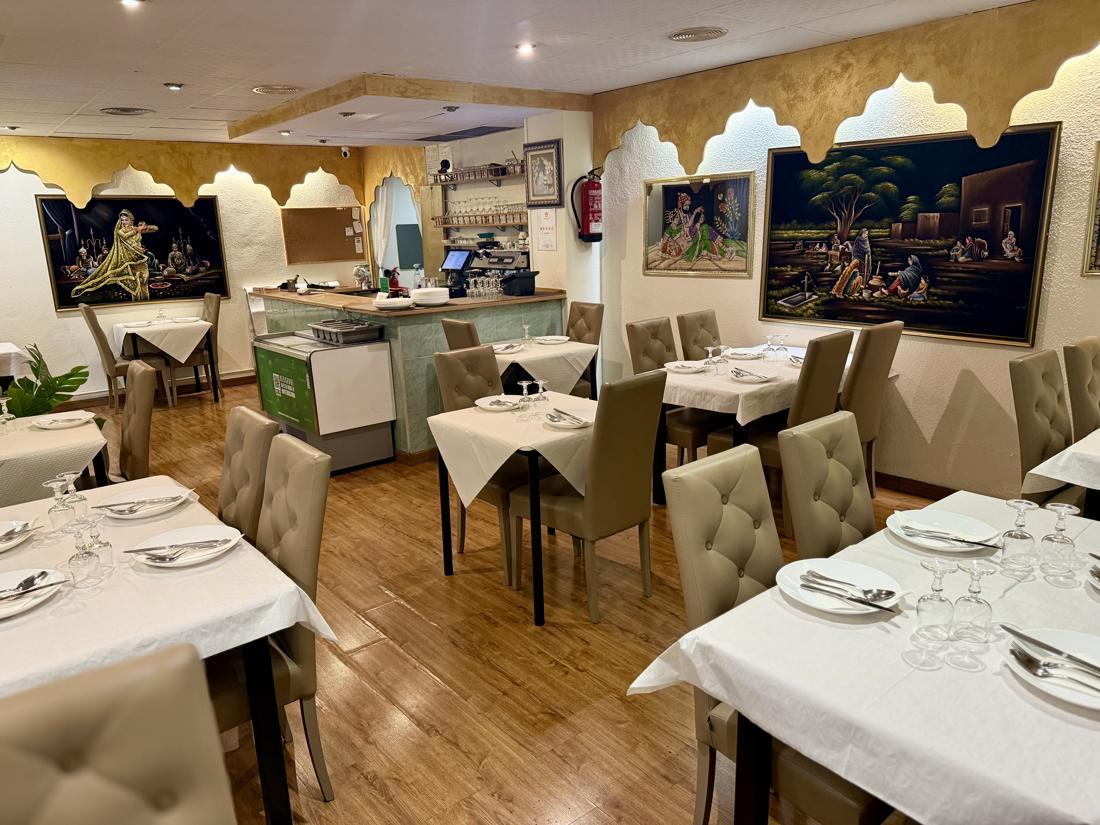 Dining room at Taj Mahal, Alicante